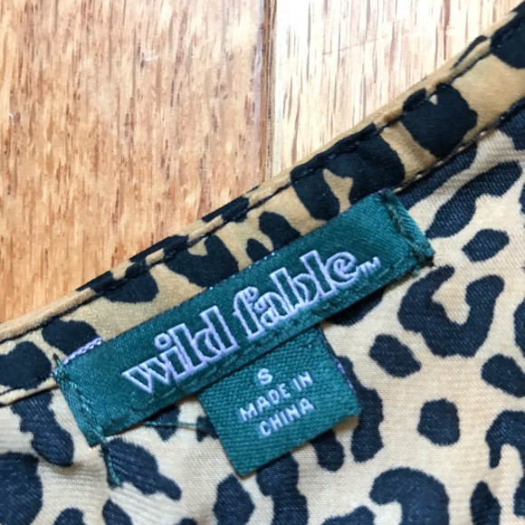 Leopard-print crop top! - Picture 5 of 5